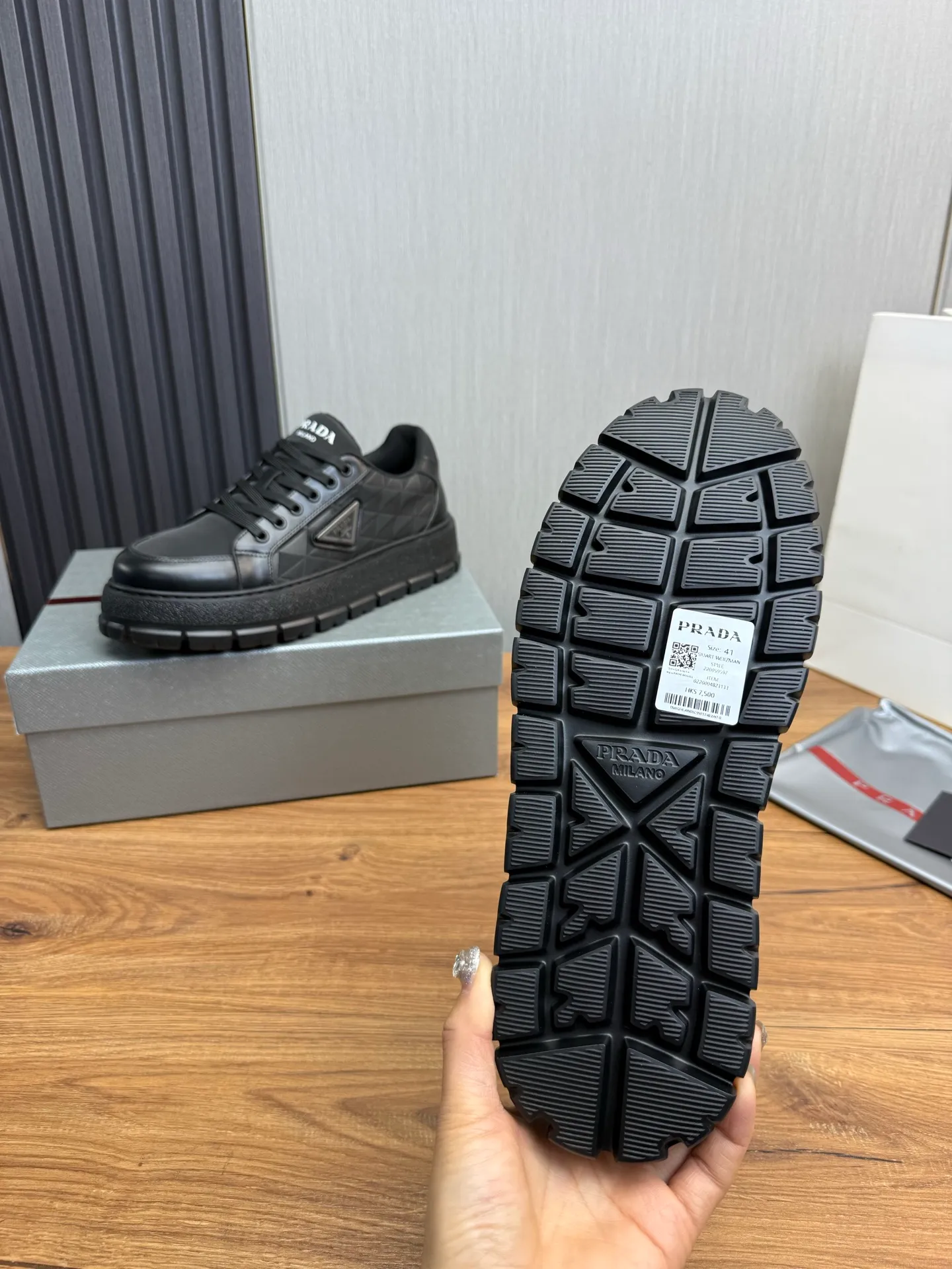 Men's shoes 💰580💰 [PRADA] Autumn and winter hot men's shoes shipped 👏Official website synchronized ⬆️Original fly-woven cowhide fabric + cowhide lining, 1⃣️:1⃣️reproduction, original sole, 38-45 (45. Customized, non-refundable)